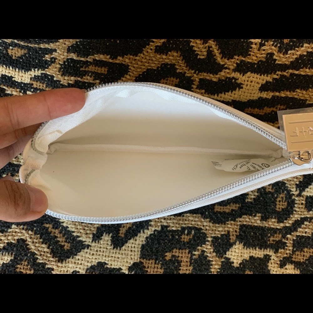 Rodan & Fields Lash Boost BAG - Picture 3 of 3